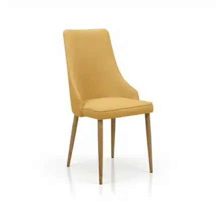 Silla de comedor Briana tapizada en ocre con patas efecto madera