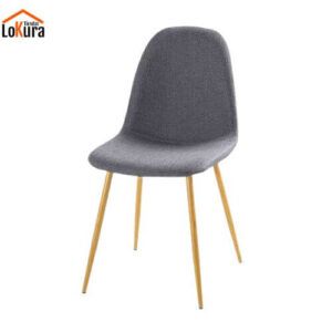 Silla Sweeden - Elegancia y comodidad con materiales de alta calidad para cualquier espacio Silla de comedor Sweeden en color gris, ideal para decoraciones modernas, con acolchado de espuma de alta densidad