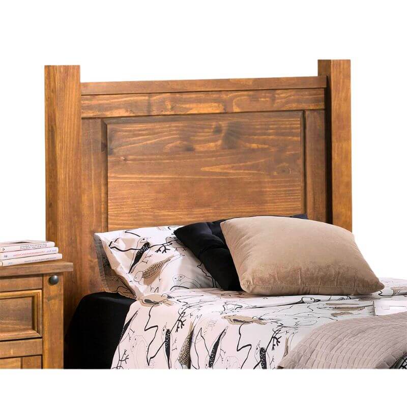 Cabecero de 110cm en madera de pino maciza con acabado rústico, parte del pack Nebraska para cama individual