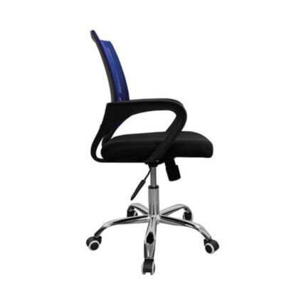 Sillón de oficina ajustable en negro, ideal para largas jornadas