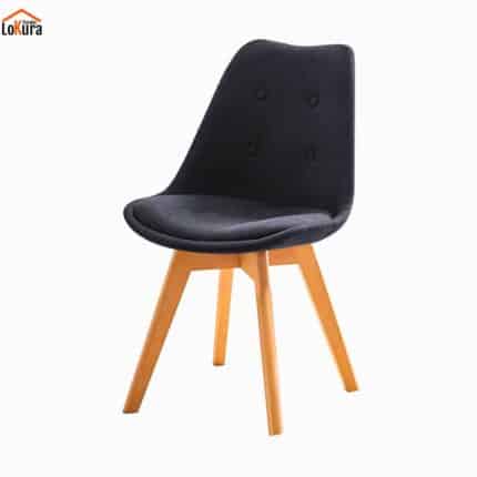 Silla de comedor tapizada en gris oscuro