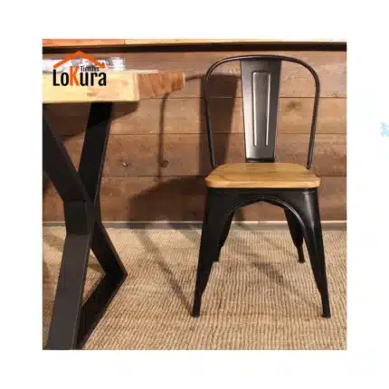silla acero y madera Tol estructura de acero negro y asiento de madera, perfecta para hostelería y comercios