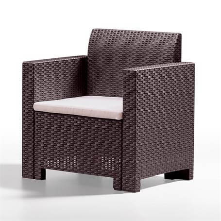 Juego de sillones y mesa de jardín