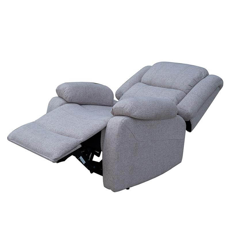 Sillón reclinable eléctrico tela en posición de descanso total, estructura sólida y tapizado suave en tela duradera