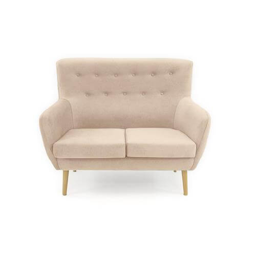 Sillón de dos plazas pequeño con diseño elegante y patas de madera en color tostado