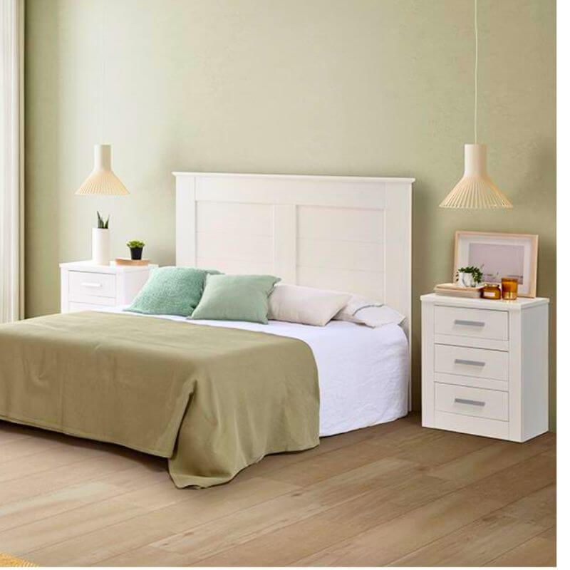 Dormitorio con mesita de noche blanca Nevada de madera maciza con 3 cajones