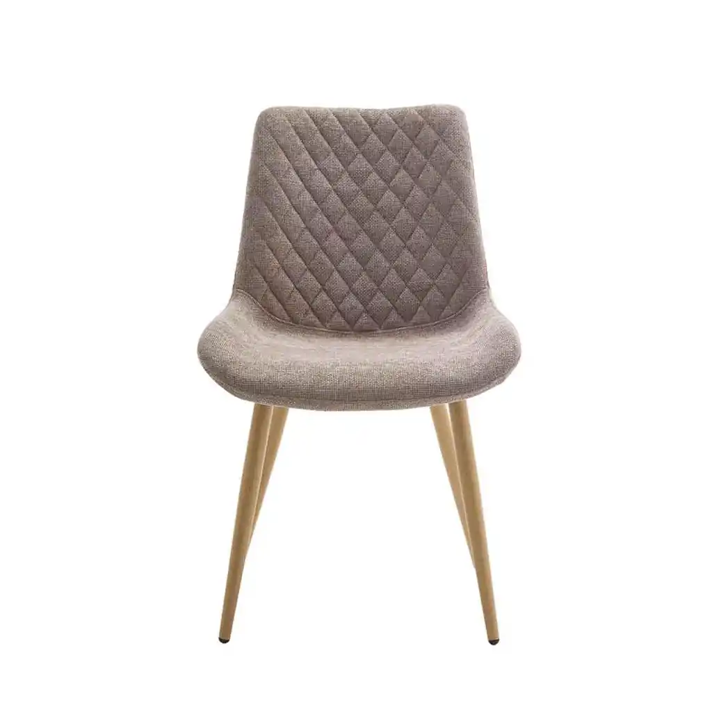 Silla Blair beige tostado vista frontal con patas efecto madera