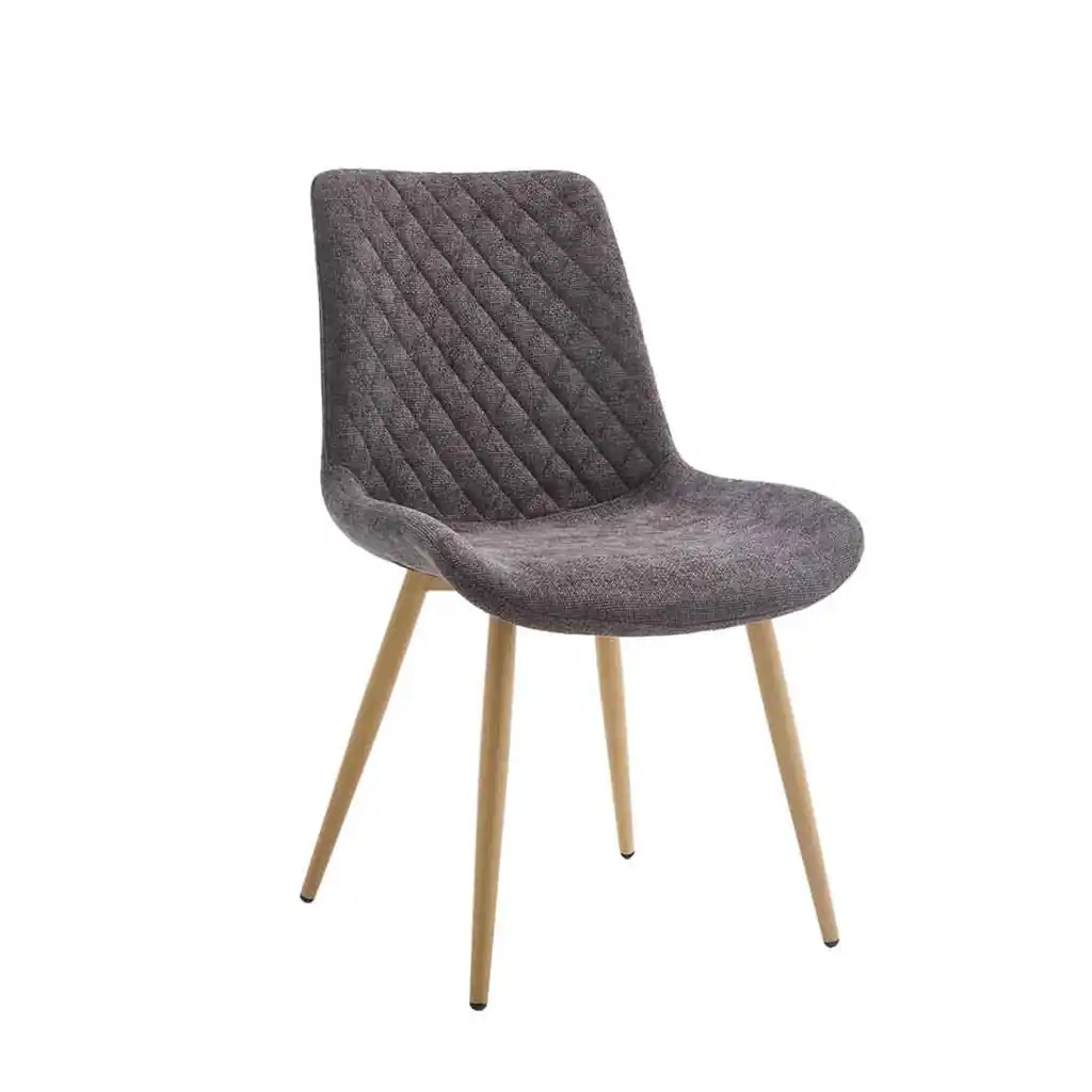 Silla Blair gris oscuro en vista tres cuartos con patas efecto madera