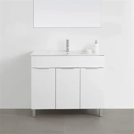 Mueble de baño con patas blanco 100 cm con lavabo cerámico y tres puertas vista frontal