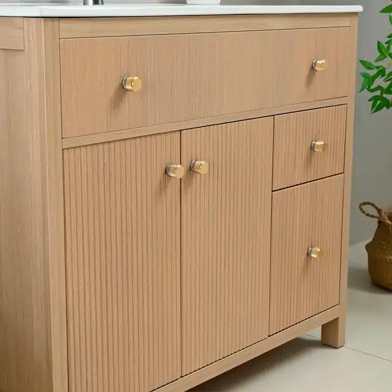 Detalle adicional del conjunto de baño Sahar